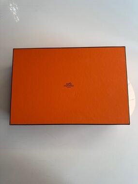 Hermès Orange Signature Box 12x8x4 inches